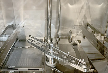 Commercial dishwasher interior structure 1.jpg